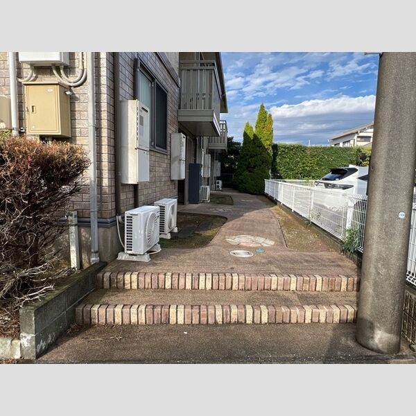 エントランス (エントランス)