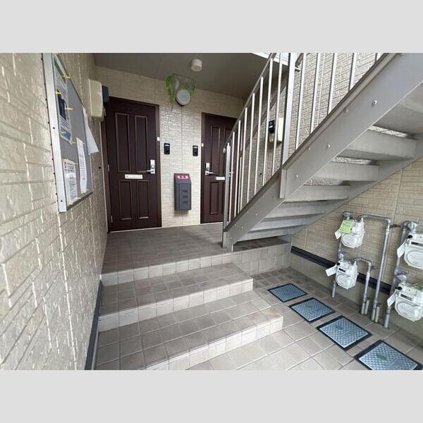 エントランス (エントランス)