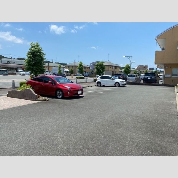 駐車場 (駐車場)