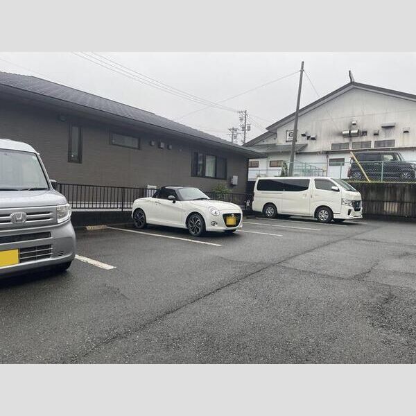 駐車場 (駐車場)