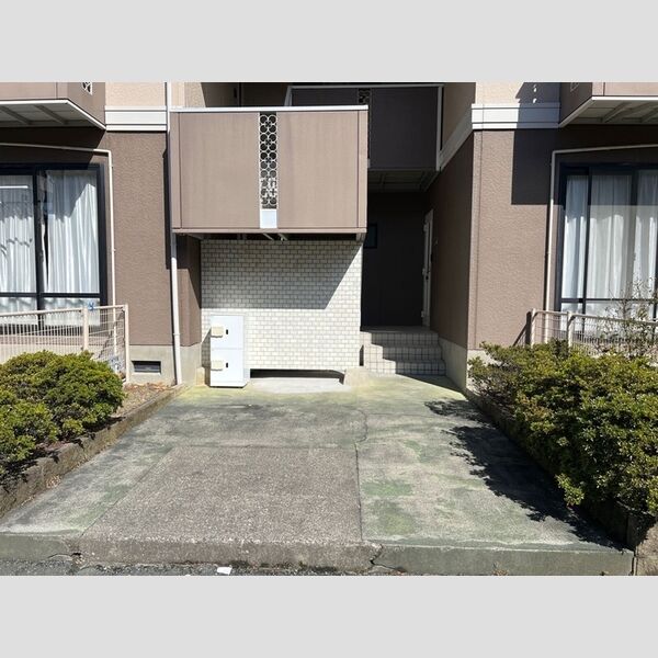 エントランス (エントランス)