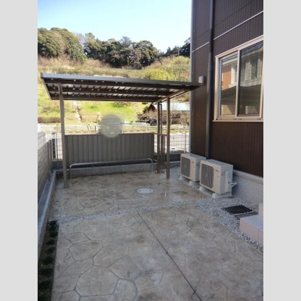 現地周辺 (駐輪場)