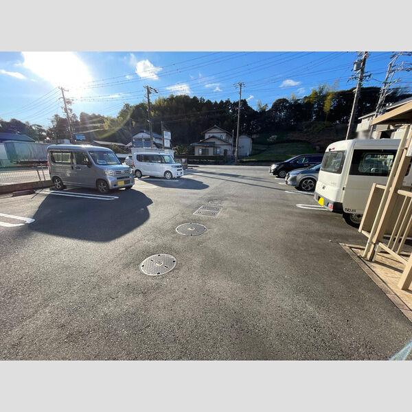 駐車場 (駐車場)
