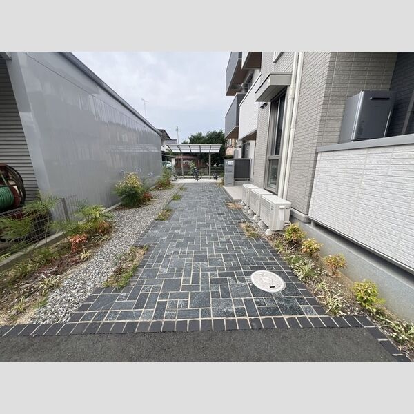エントランス (エントランス)