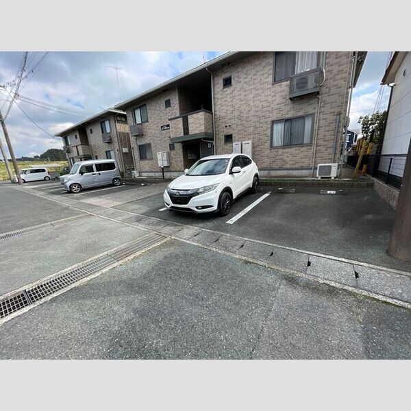 駐車場 (駐車場)