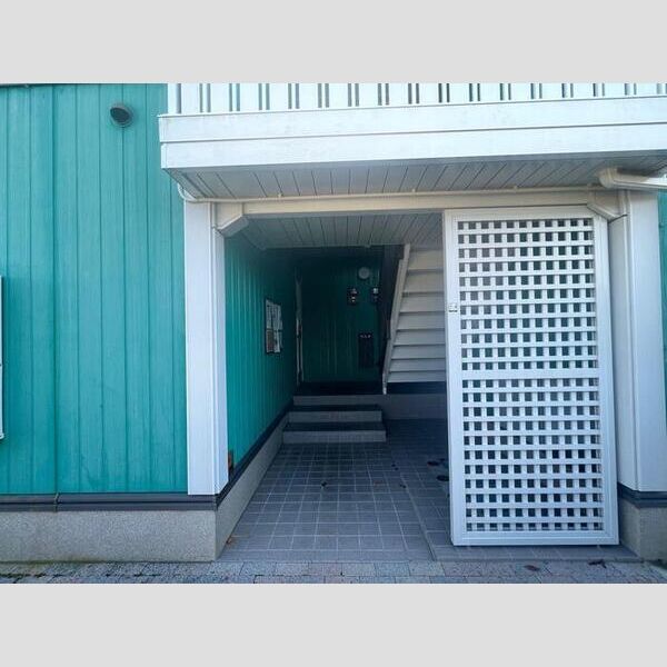 エントランス (エントランス)