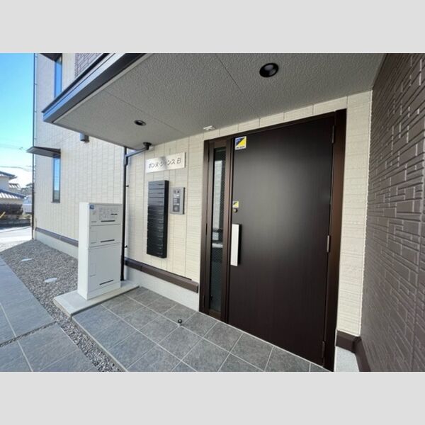 エントランス (エントランス)