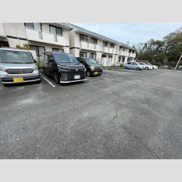 駐車場 (駐車場)