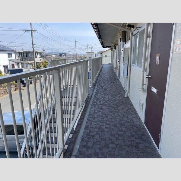 エントランス (駐輪場)