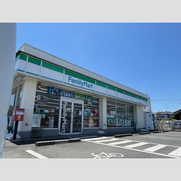 現地周辺 (ファミリーマート磐田駅南口店)