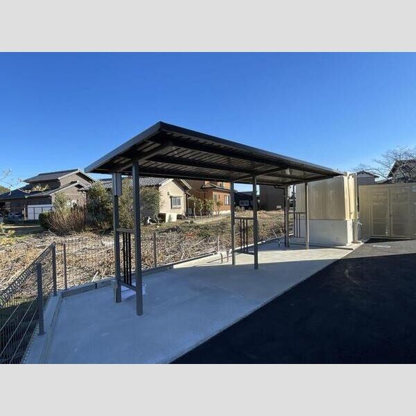 現地周辺 (駐輪場)