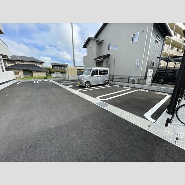 駐車場 (駐車場)