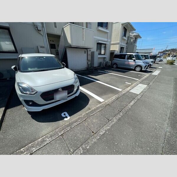 駐車場 (駐車場)