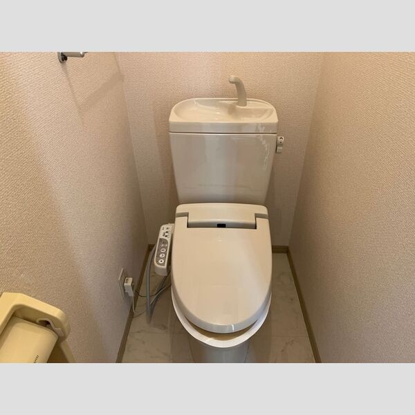 トイレ (温水洗浄暖房便座)