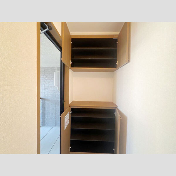 玄関 (玄関)