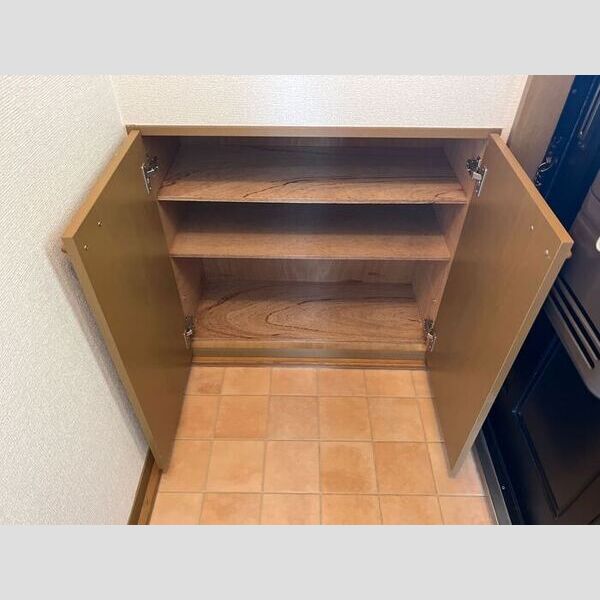 玄関 (シューズボックス)