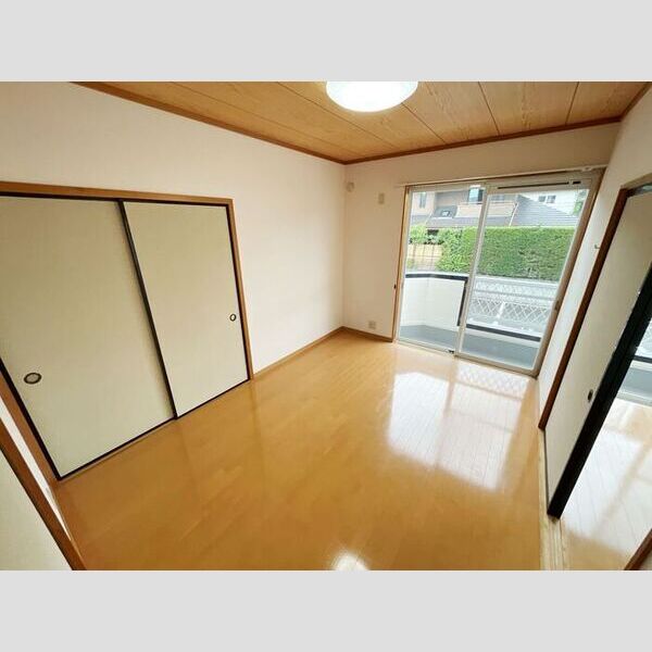 その他 (東側洋室)