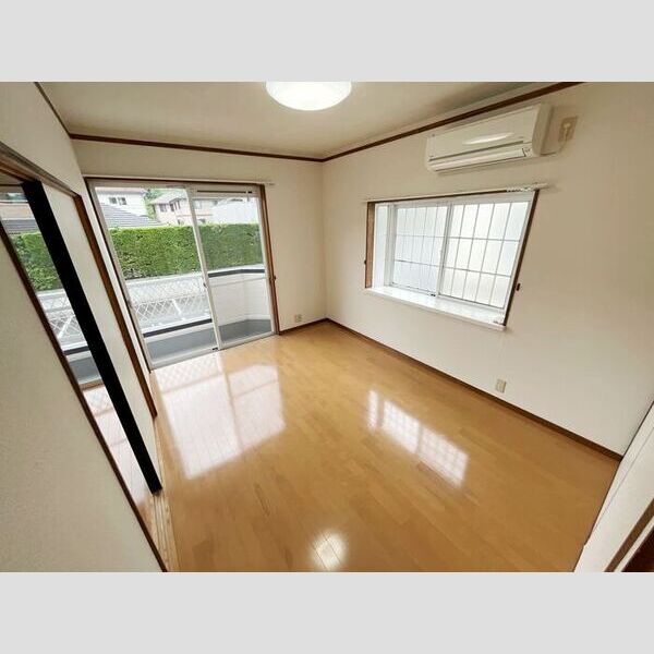 居室・リビング (西側洋室)