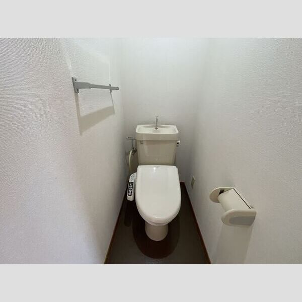 トイレ (温水洗浄暖房便座)