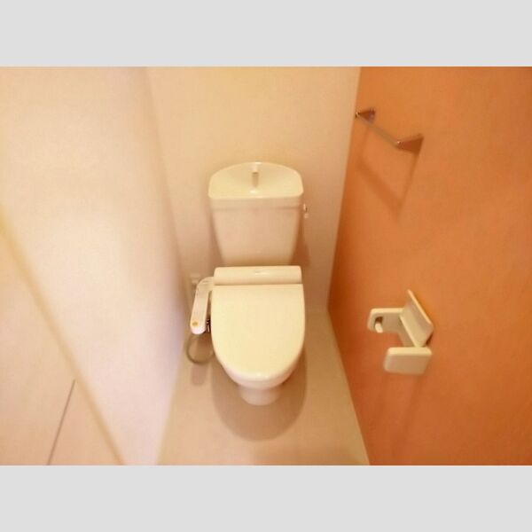 トイレ (温水洗浄暖房便座)