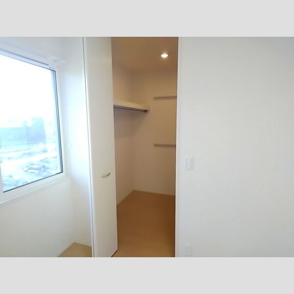 収納 (ウォークインクローゼット)