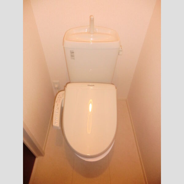 トイレ (温水洗浄暖房便座)