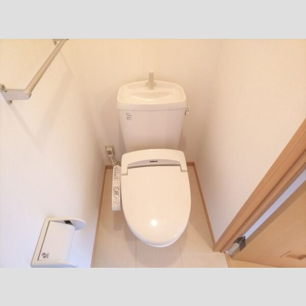 トイレ (温水洗浄暖房便座)