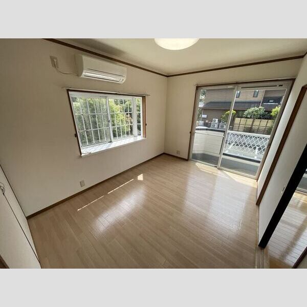 居室・リビング (南東洋室)