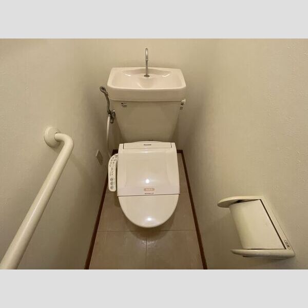 トイレ (温水洗浄暖房便座)