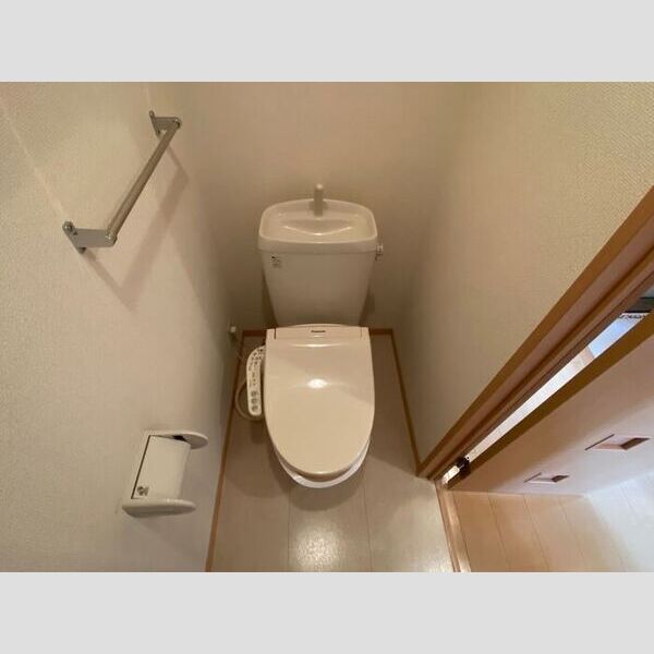 トイレ (温水洗浄暖房便座)