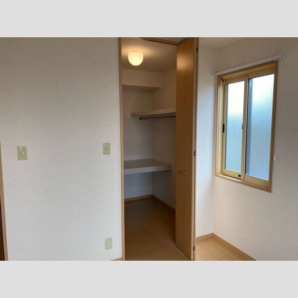 収納 (ウォークインクローゼット)