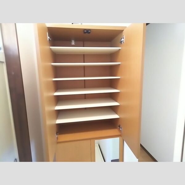 玄関 (シューズボックス)