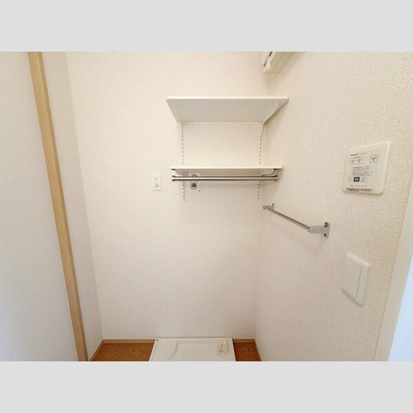 その他 (洗濯機上収納)