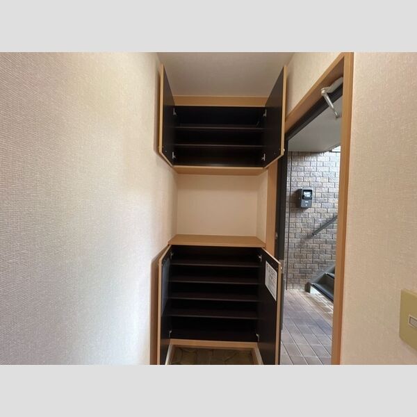 玄関 (シューズボックス)