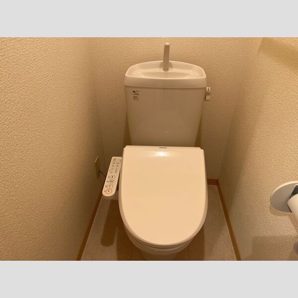 トイレ (温水洗浄暖房便座)
