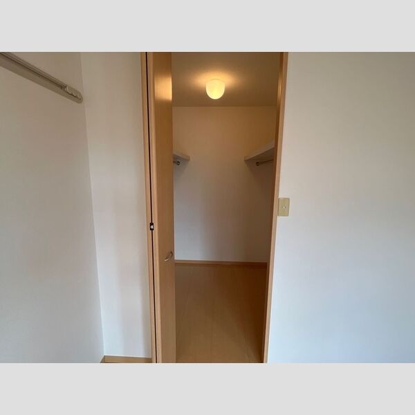 収納 (ウォークインクローゼット)