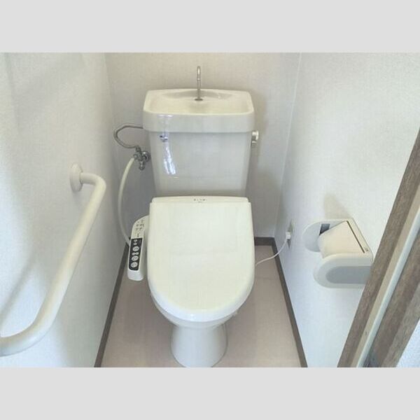 トイレ (温水洗浄暖房便座)