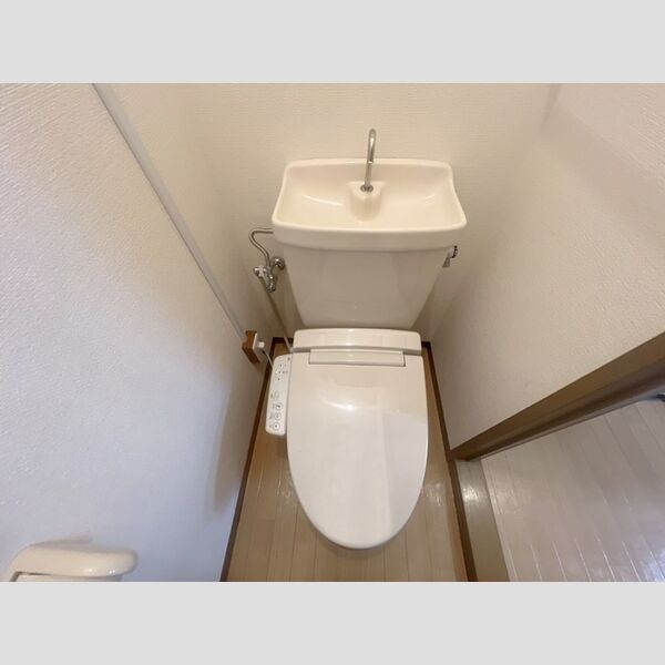 トイレ (温水洗浄暖房便座)