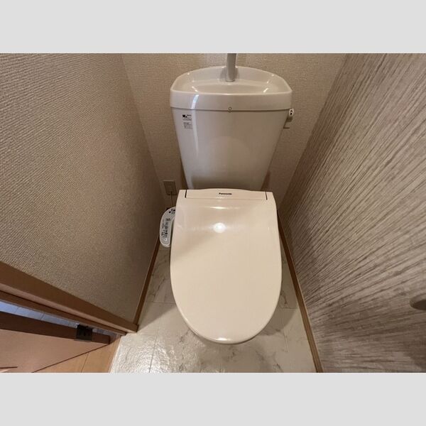 トイレ (温水洗浄暖房便座)