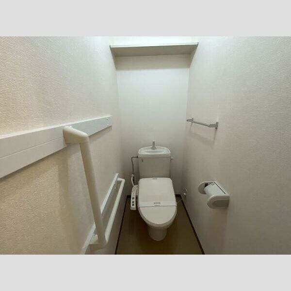 トイレ (温水洗浄暖房便座)