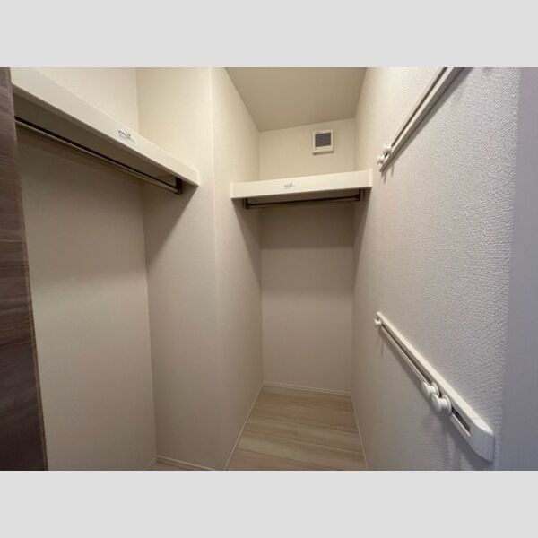 収納 (ウォークインクローゼット)