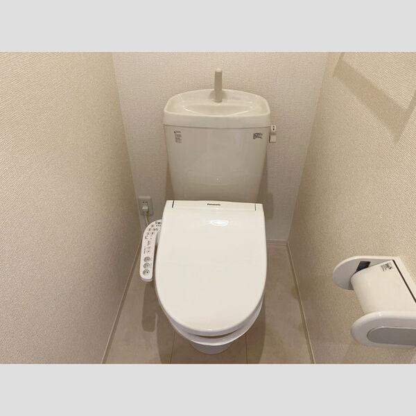 トイレ (温水洗浄暖房便座)