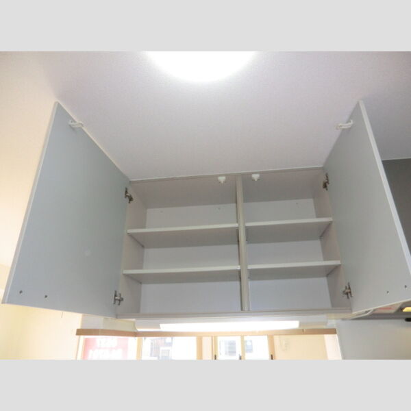 その他 (キッチン上収納)