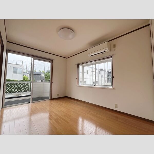 その他 (西側洋室)