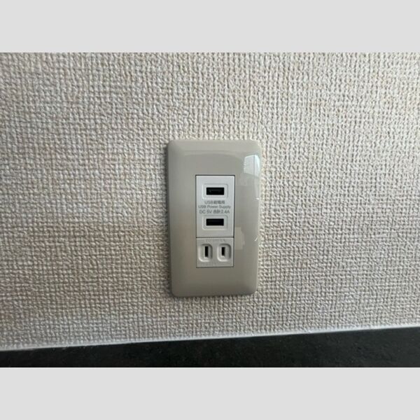 その他 (キッチンカウンター　USBコンセント付き)