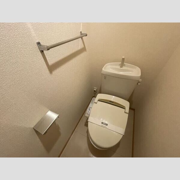 トイレ (温水洗浄暖房便座)