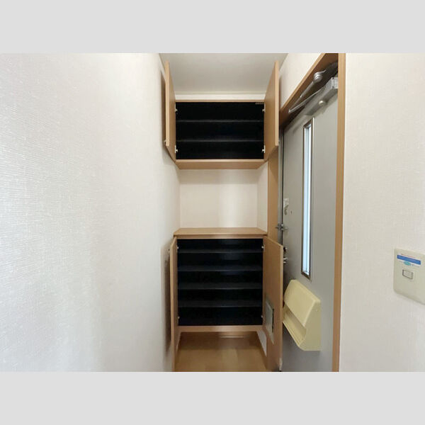玄関 (玄関)