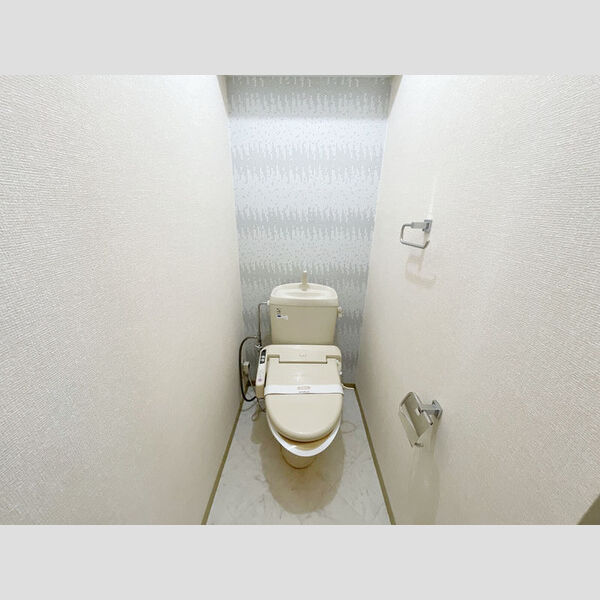 トイレ (温水洗浄暖房便座)