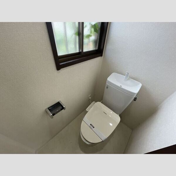 トイレ (温水洗浄暖房便座)