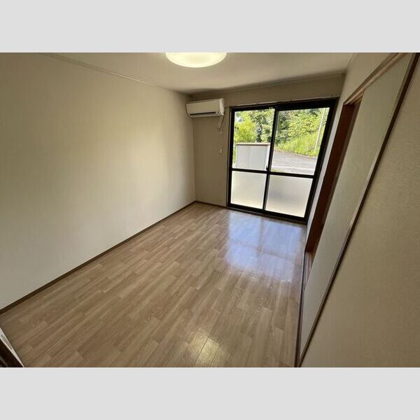 居室・リビング (南東洋室)